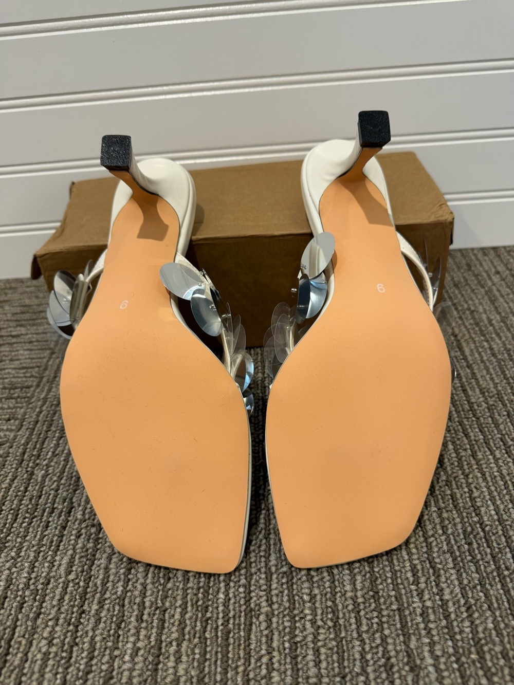Amazon Heels - Picture 2 of 3